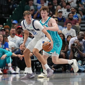 克尼佩尔：弗拉格打控卫让我有些惊讶 但他接受了挑战